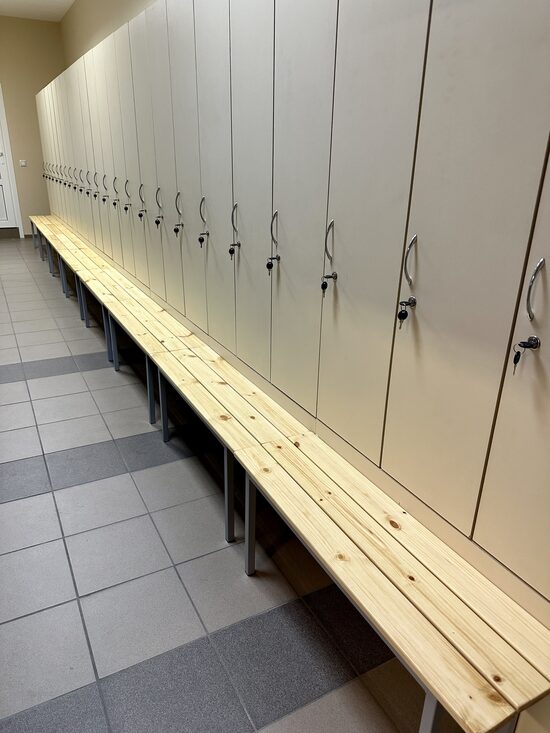 Koka garderobes skapi