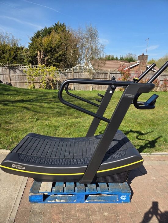 Technogym Skillmill Connect