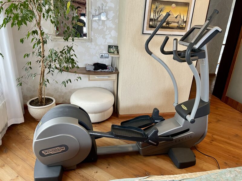 Technogym Excite Synchro 700 Wellness TV